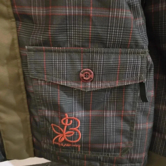 Billabong size Medium green and orange winter ski snow jacket with pockets. - Picture 2 of 9